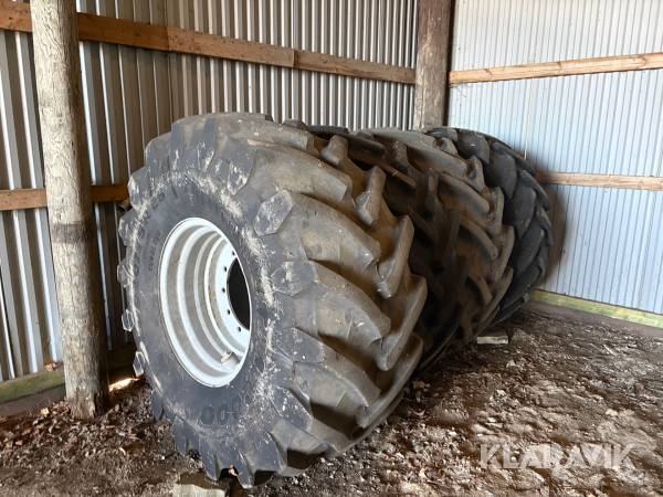 Däck på fälg 4 st Trelleborg