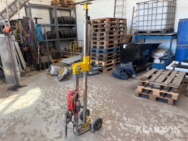 Kärnborrmaskin med stativ Weka DK 1803