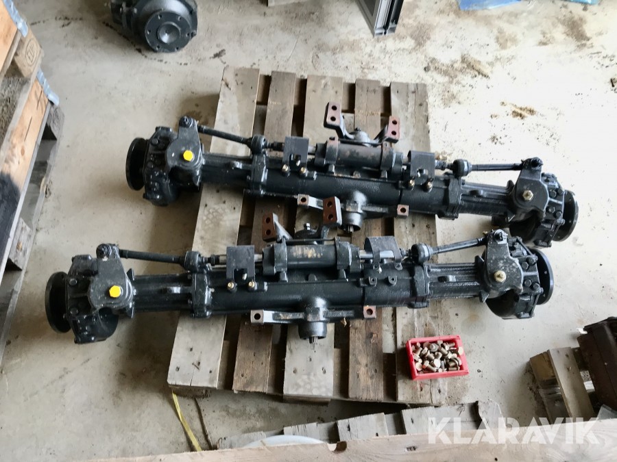Framaxlar till Fyrhjulsdriven Traktor 4 st