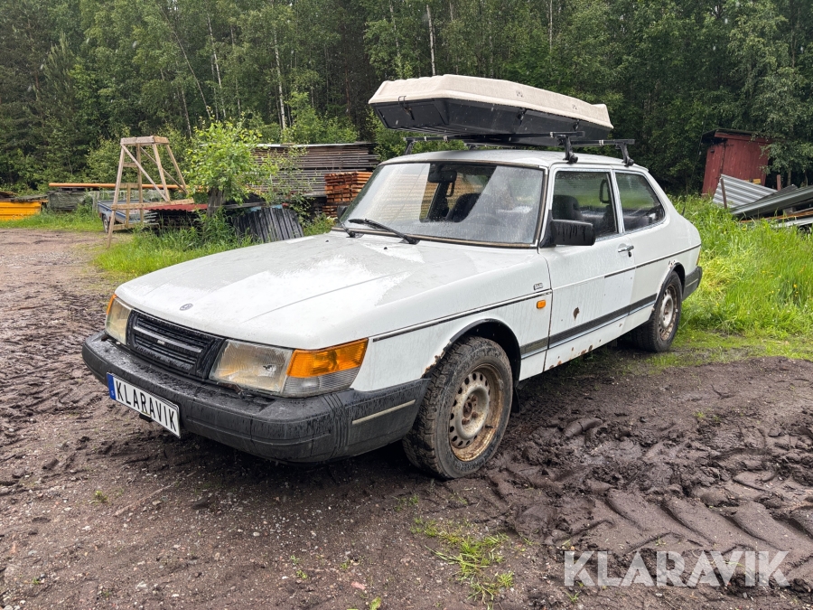 Saab 900i