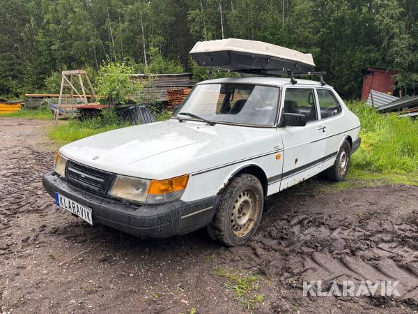 Saab 900i