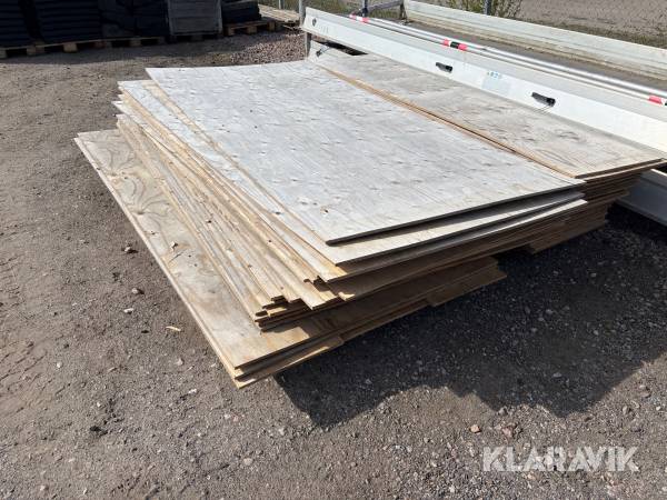 Plywood