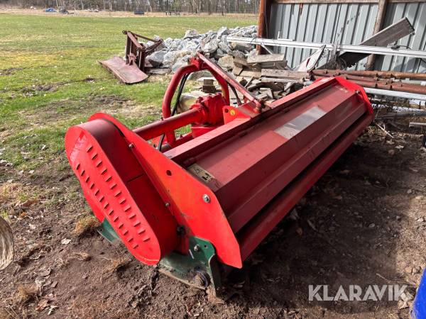 Betesputs Perugini Concept TT 240 3-punkt 2.4meter