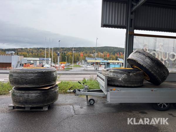 Däck Bostone Arctic 20.5R25 med 25-19.5/25 fälg Nya 