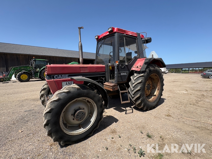 Traktor Case IH 1056XL