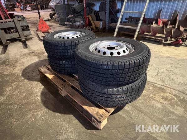 Vinterdäck Toyo 225/70R15C- 4st