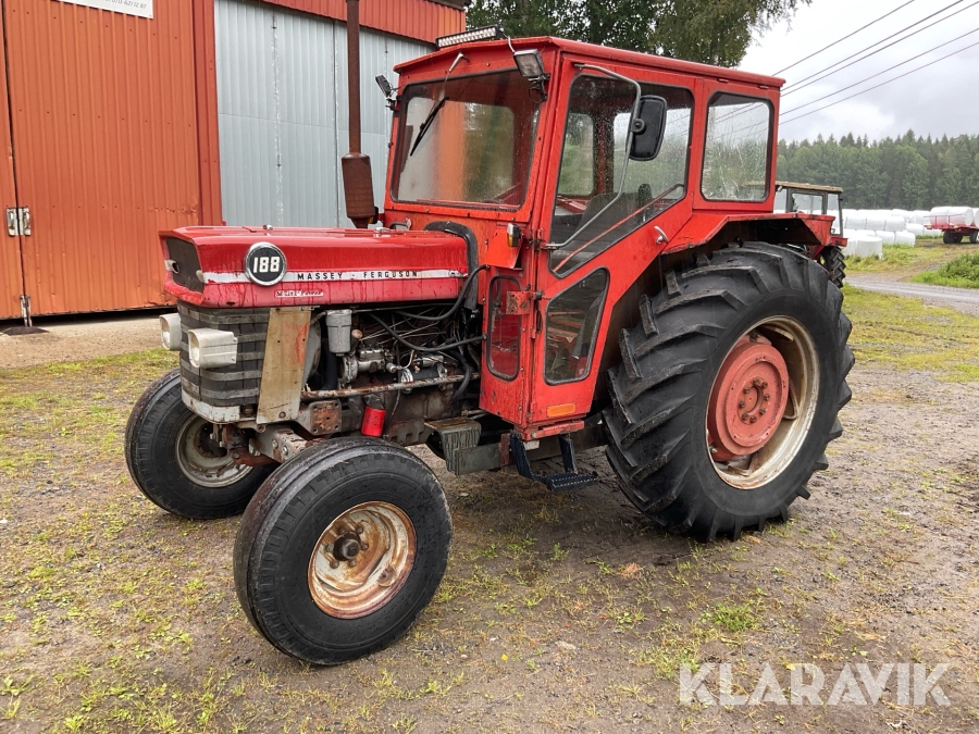 Traktor Massey Ferguson 188