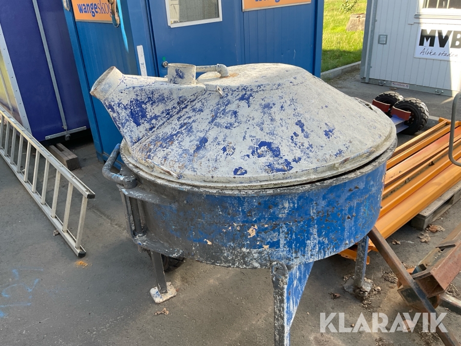 Betongblandare Ahlm 250 liter