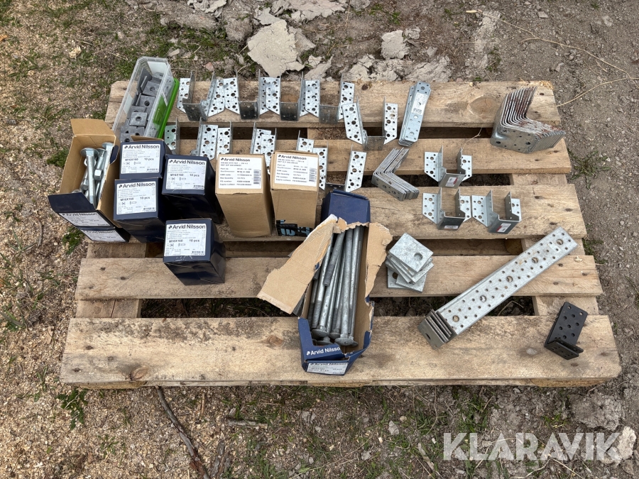 Blandpall med vagnsbult vinklar, brickor och balkskor Arvid Nilsson Med Mera