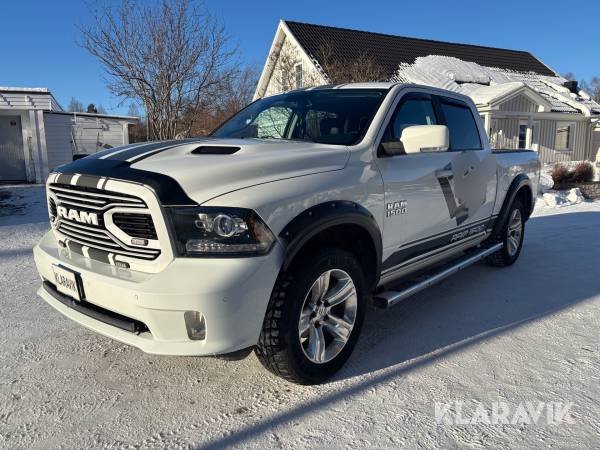 Pickup Dodge Ram 1500 Sport 5.7 HEMI