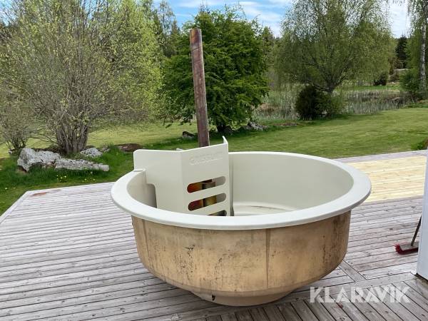 Badtunna Grisslan 10 pers, med vedeldad kamin