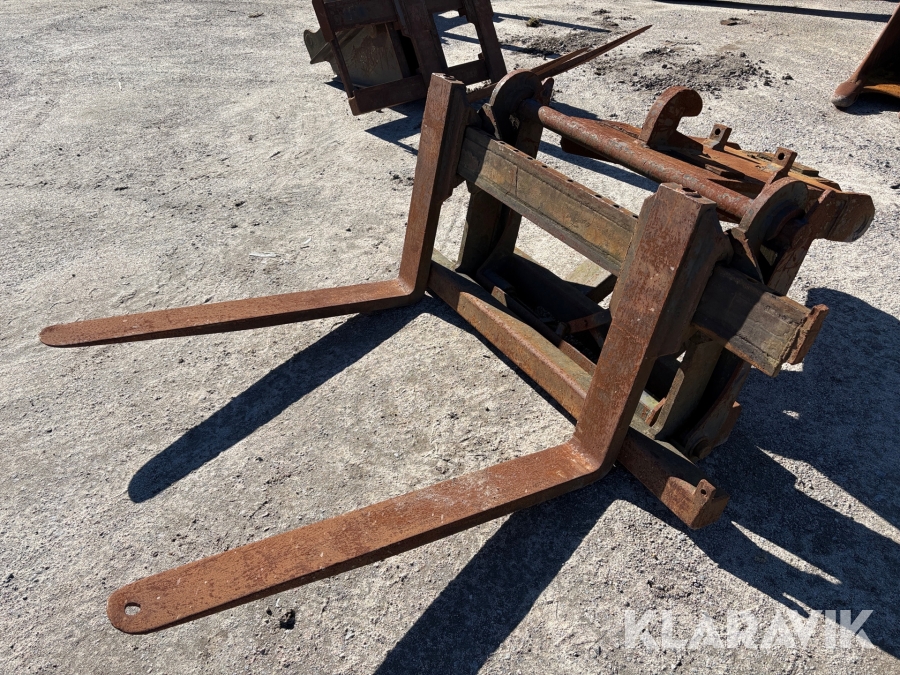 Pallgafflar B27 med adapter till Stora BM