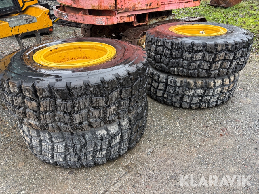 Vinterdäck till väghyvel 17.5 R25 4st