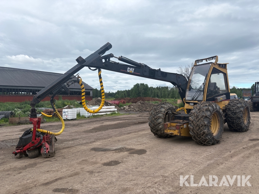 Skördare CAT 570
