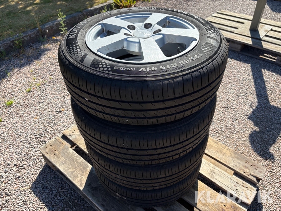 Sommardäck Kumho 195/65R15 4st med fälg