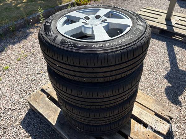 Sommardäck Kumho 195/65R15 4st med fälg