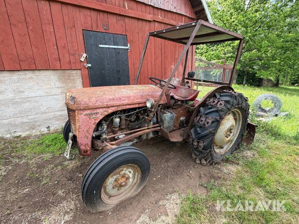 Veterantraktor Massey Ferguson Grålle
