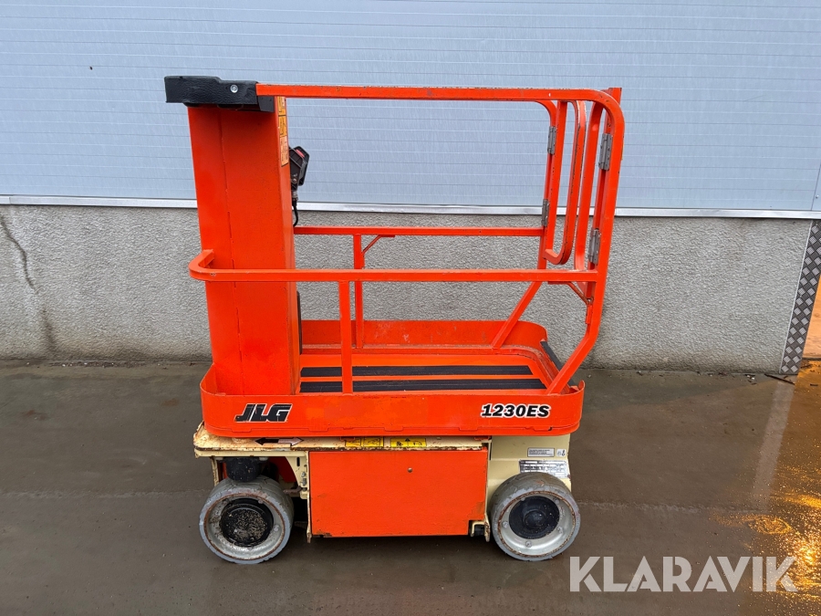 Pelarlift JLG 1230 ES nya batterier
