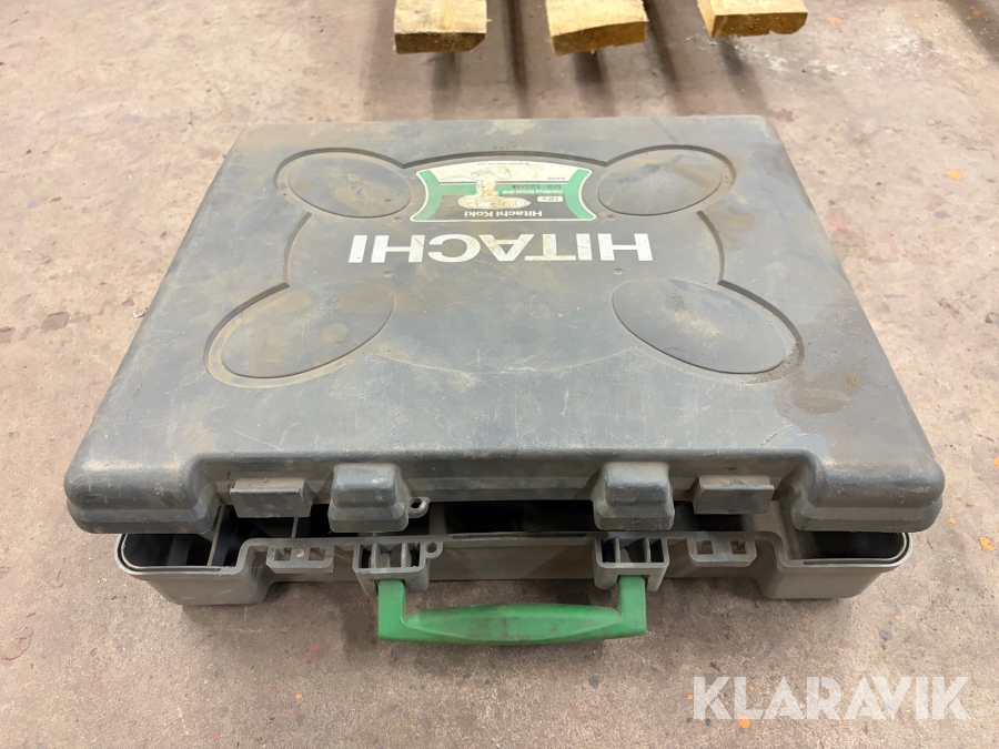 Fettspruta Dewalt DC540