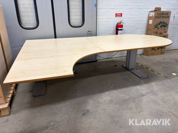 Höj och sänkbart skrivbord