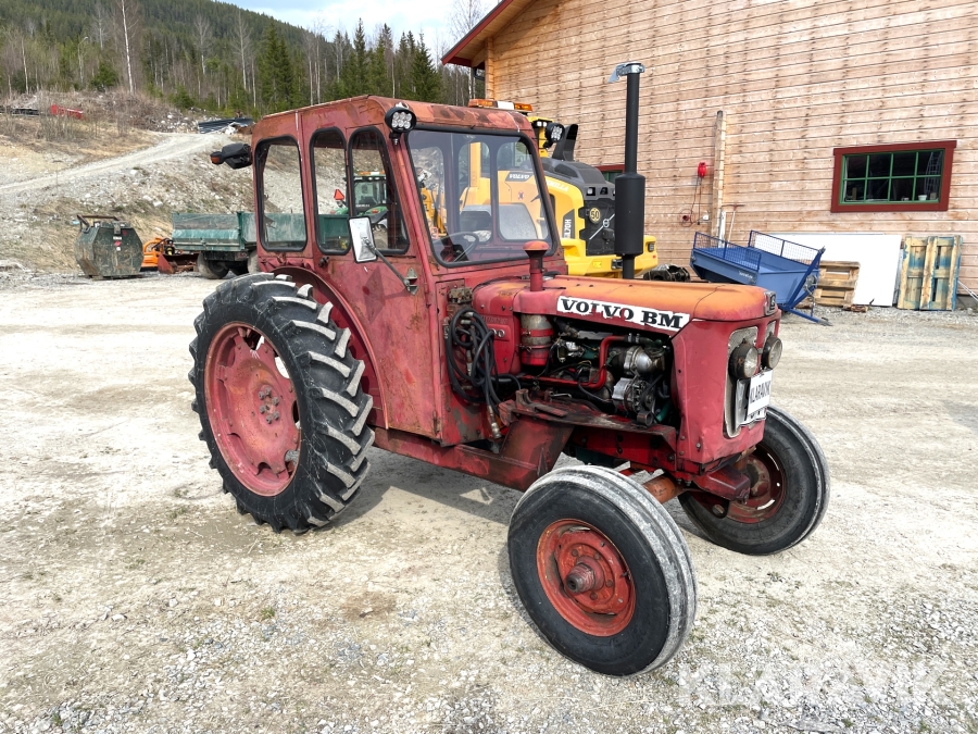 Traktor Volvo BM 400
