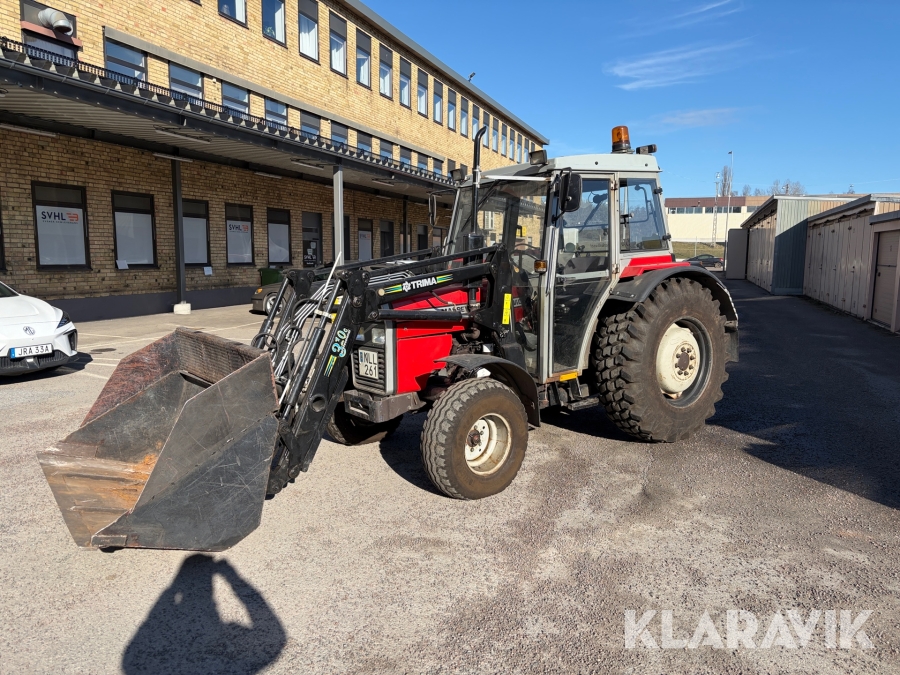 Traktor Massey Ferguson 350 med frontlastare och redskap