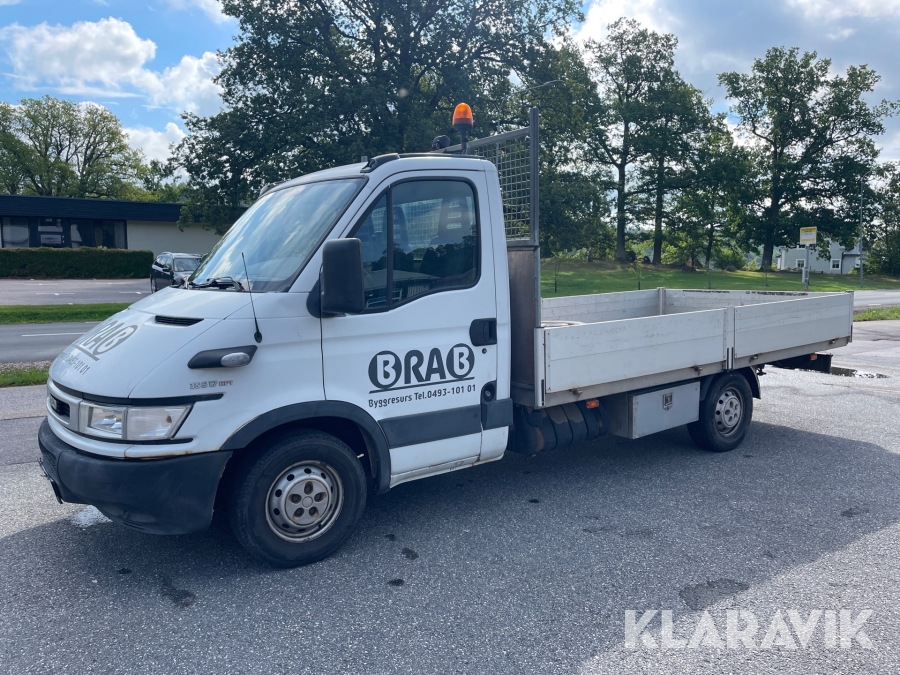 Lätt lastbil Iveco Daily 35S17 4X2