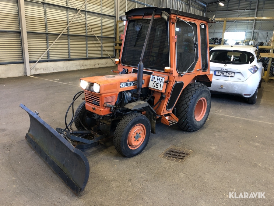 Traktor Kubota L245DT