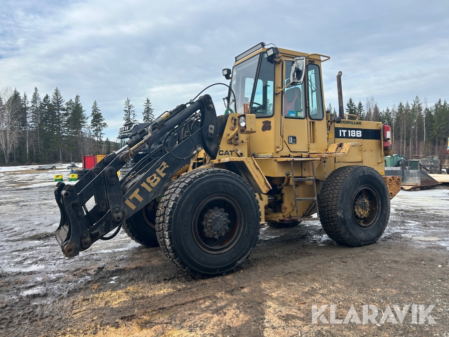 Hjullastare CAT IT18B med lastarmsfjädring