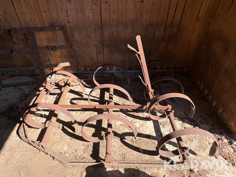 Fjäderharv och slättharv