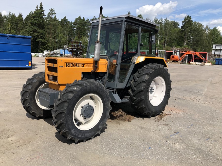 Traktor Renault 551-4S