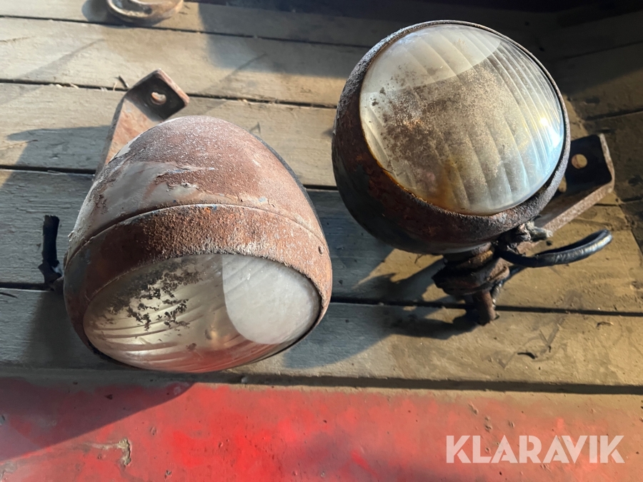 Strålkastare till en Fordson Höglund