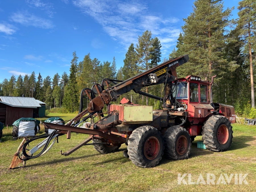 Skördare Volvo Valmet 902H