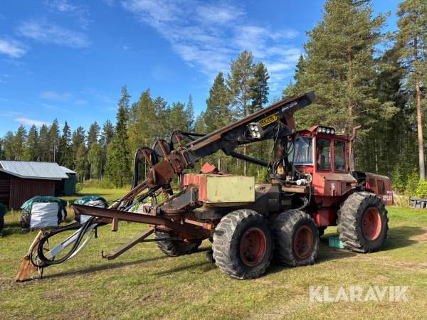 Skördare Volvo Valmet 902H