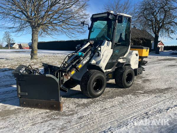 Kompaktlastare Multione 8,4 S vinterutrustad