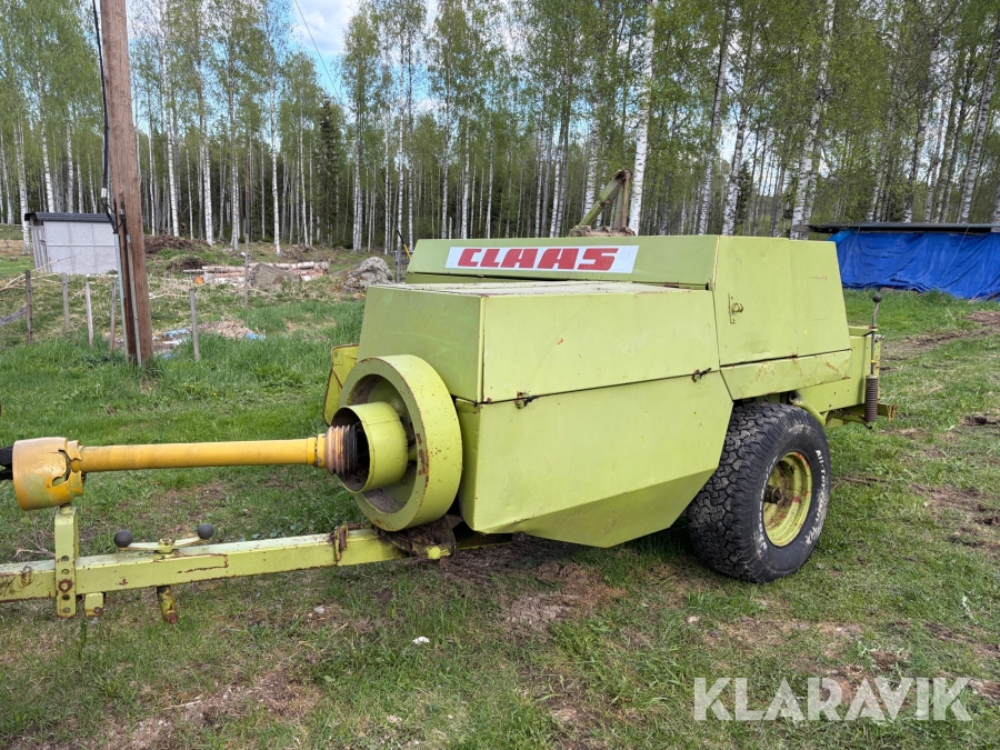 Småbalspress Claas Dominant