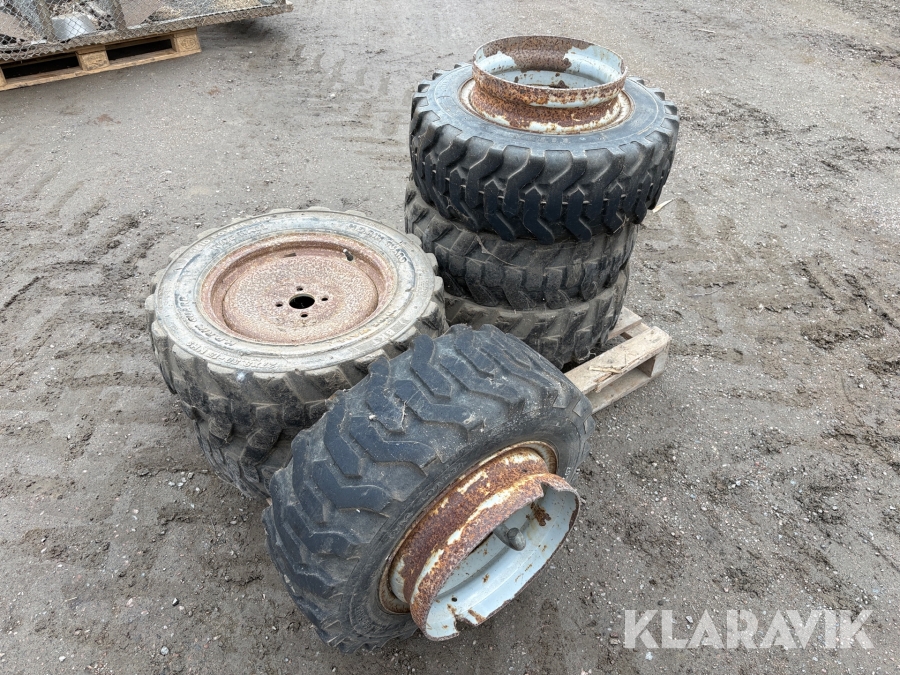 Lantbruksdäck / Dubbelmontage Titan / BKT 27x8.50-15NHS