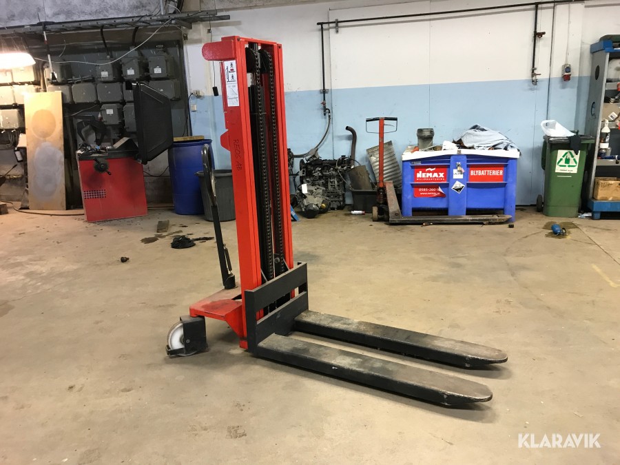 Höglyftande palldragare