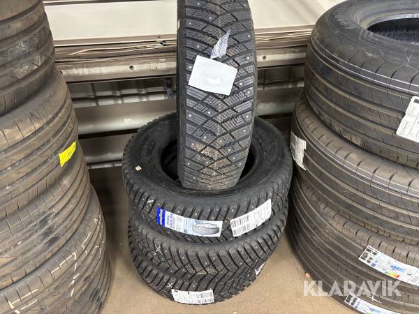 Dubbdäck Good Year Ultra Grip 205/70R15 4st
