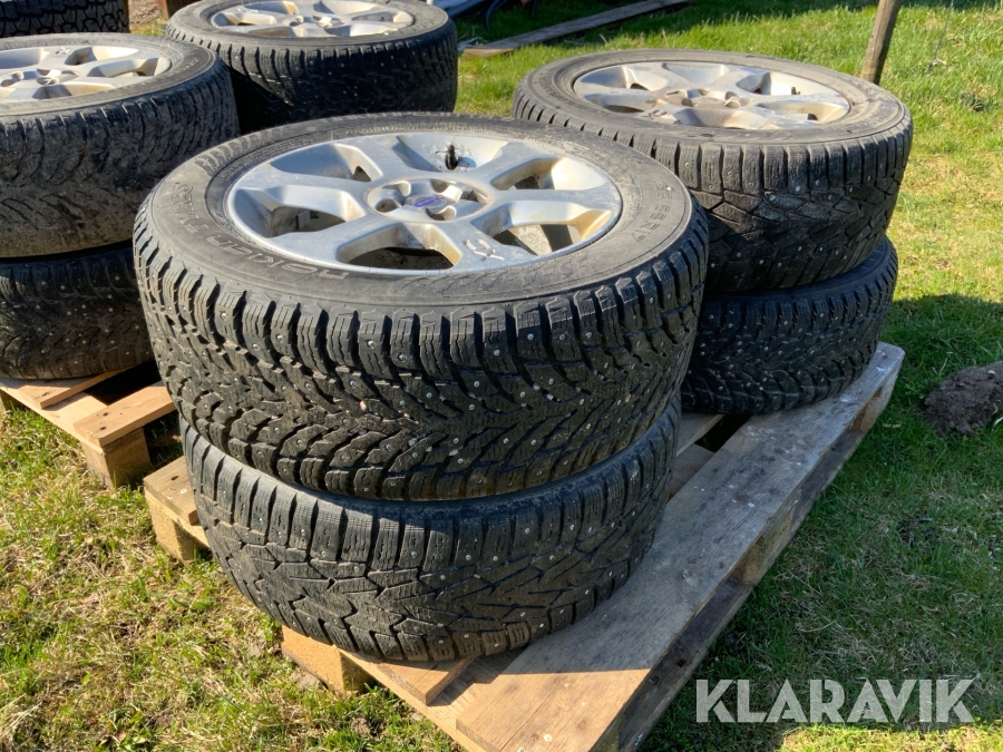 Vinterdäck med fälg Nokian Hakkapeliitta 9 235/55R17 4 st