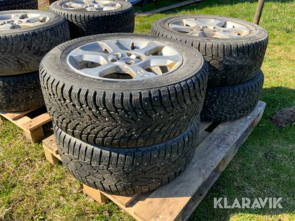 Vinterdäck med fälg Nokian Hakkapeliitta 9 235/55R17 4 st