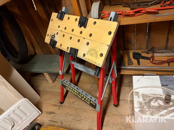 Hopfällbar arbetsbänk