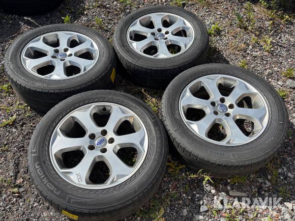 Däck på fälg Nokian 235/60-18 4st