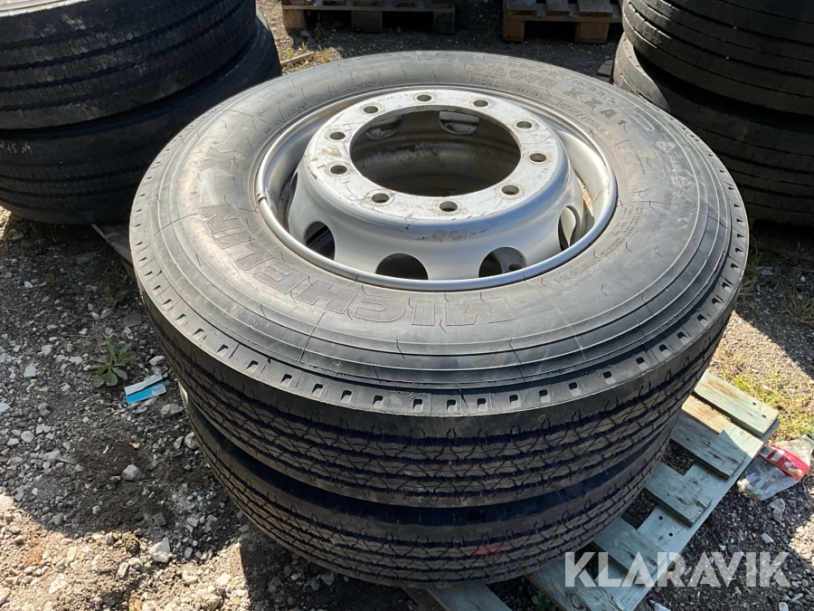 Lastbilsdäck Michelin 275/80R22,5 2st