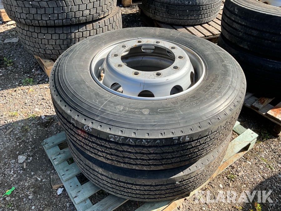 Lastbilsdäck Michelin 275/80R22,5 2st