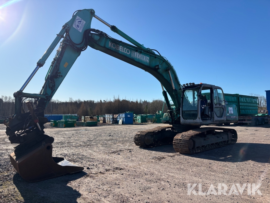 Grävmaskin Kobelco Sk 250 NLC-6 med en skopa