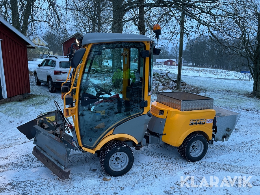 Redskapsbärare Belos 3440 Transpro med plog, skopa & spridare