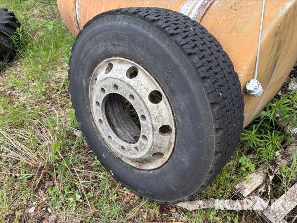 Däck på alu fälg Michelin XZA 2 Energy 315/70R22.5