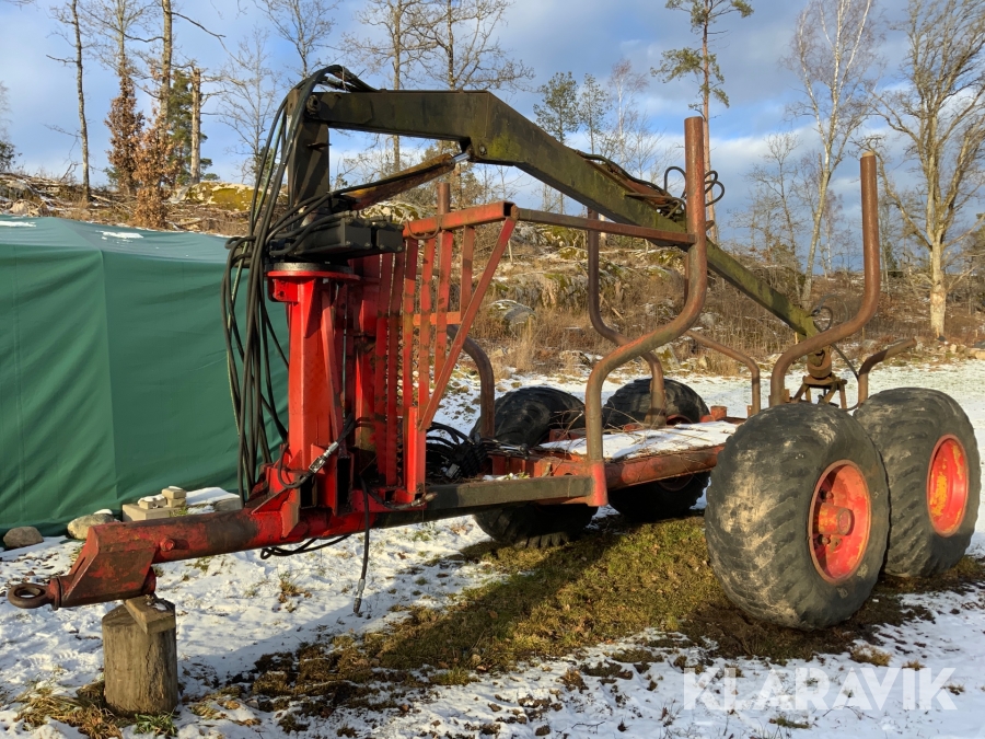 Skogskärra med kran