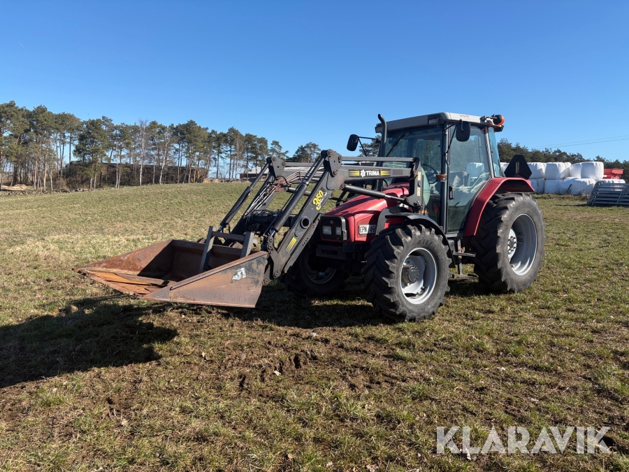 Traktor Massey Ferguson 4245 med frontlastare